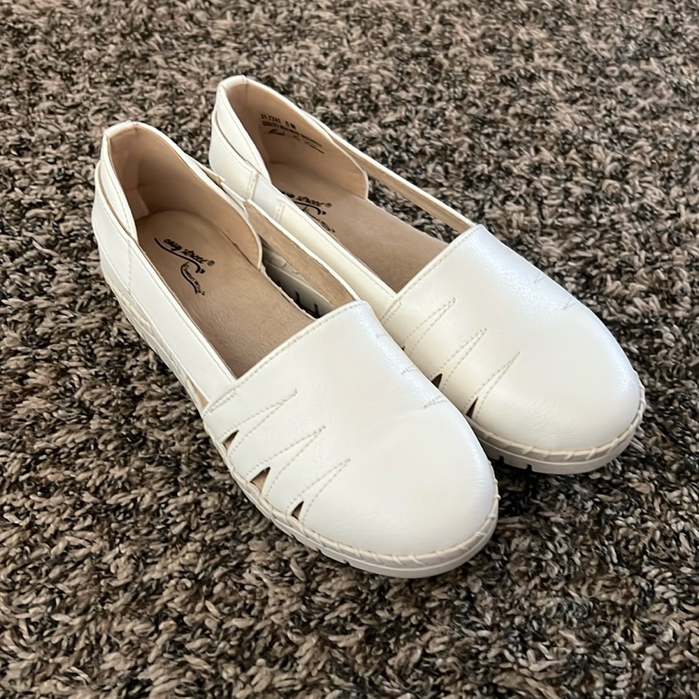 Easy street slip on white shoes